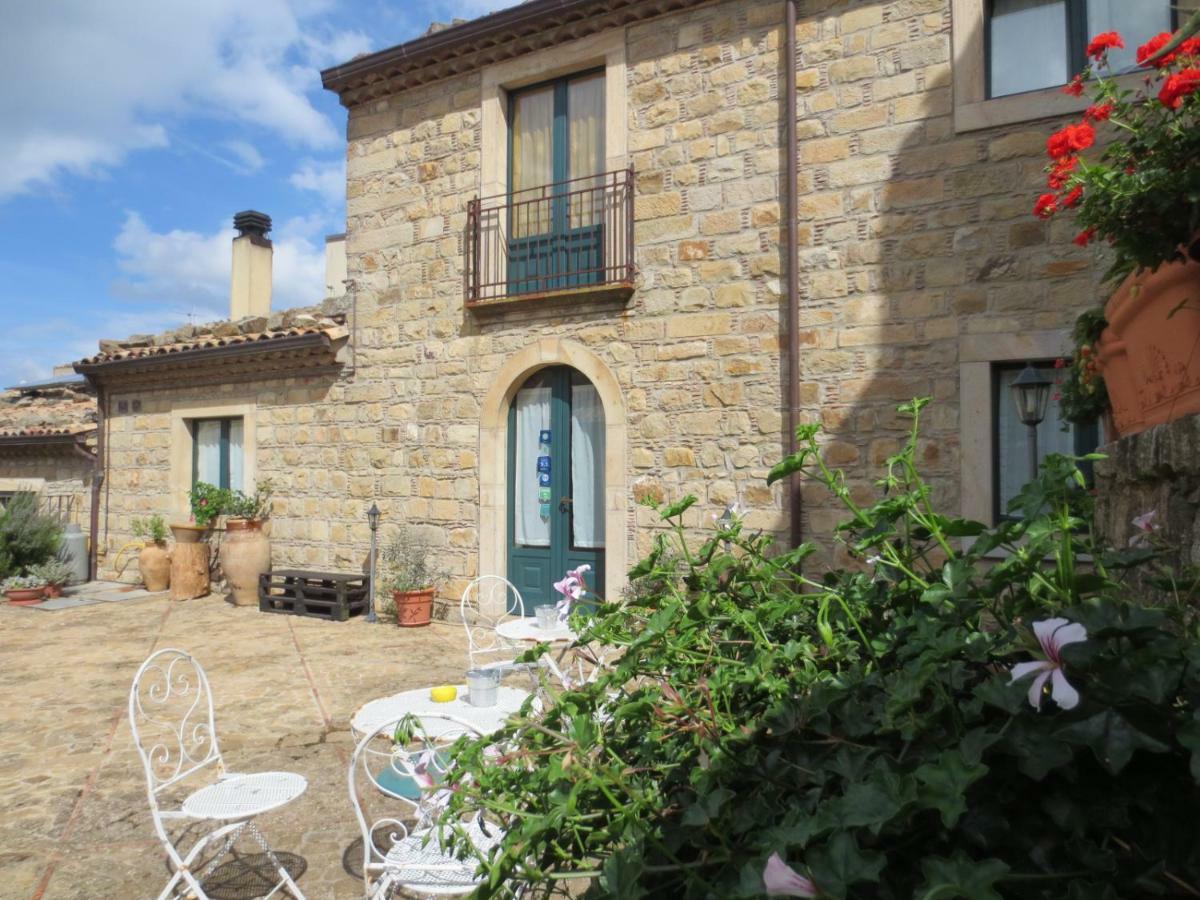 La Carretteria Guest House 미스트레타 외부 사진